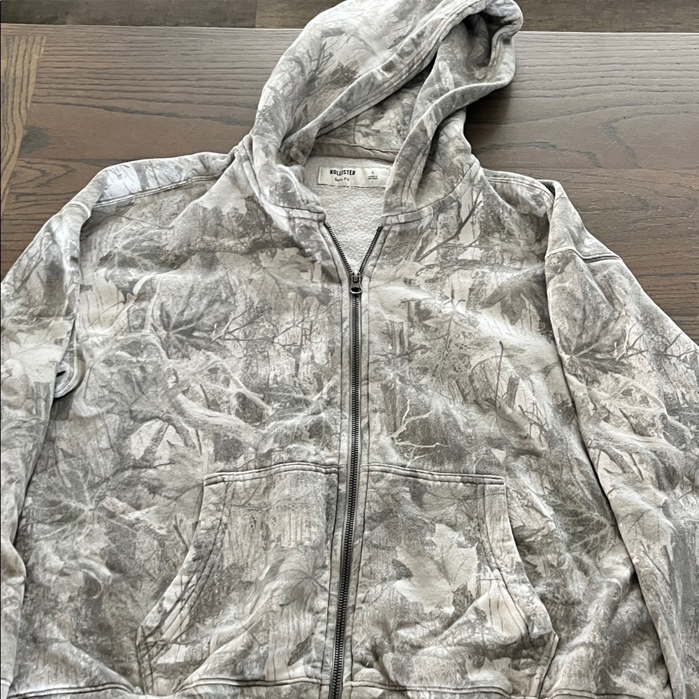 Hollister Camo Sweatshirt